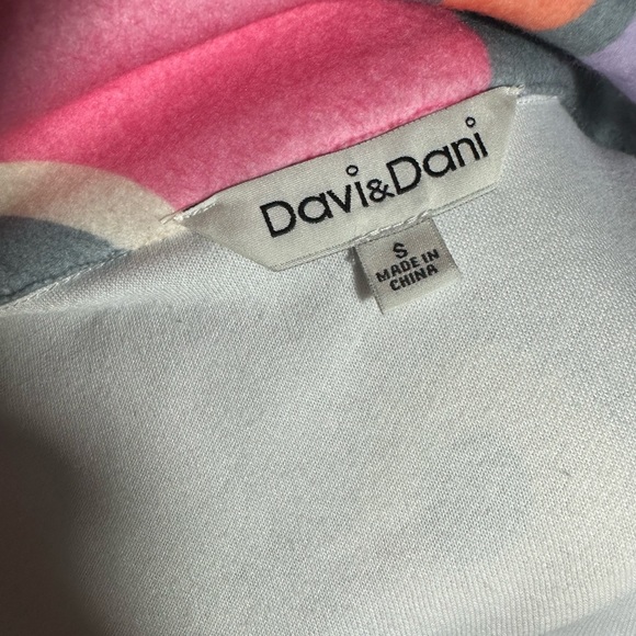 Shacket, Flannel Retro Grey Pink Floral 3X-Small Available! - Picture 4 of 8